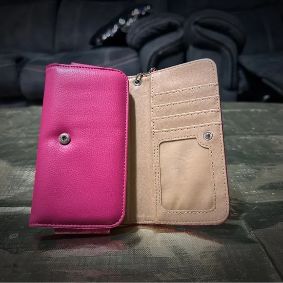 Pink Outfit Set with Hat and Belt - Picture 7 of 9